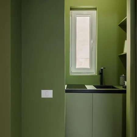 Rouge In Apartament